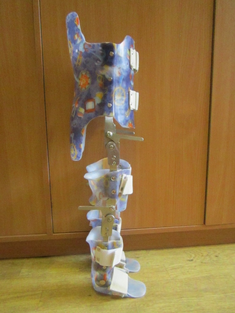 Аппарат на нижние конечности с полукорсетом (тройник) с шарнирами
